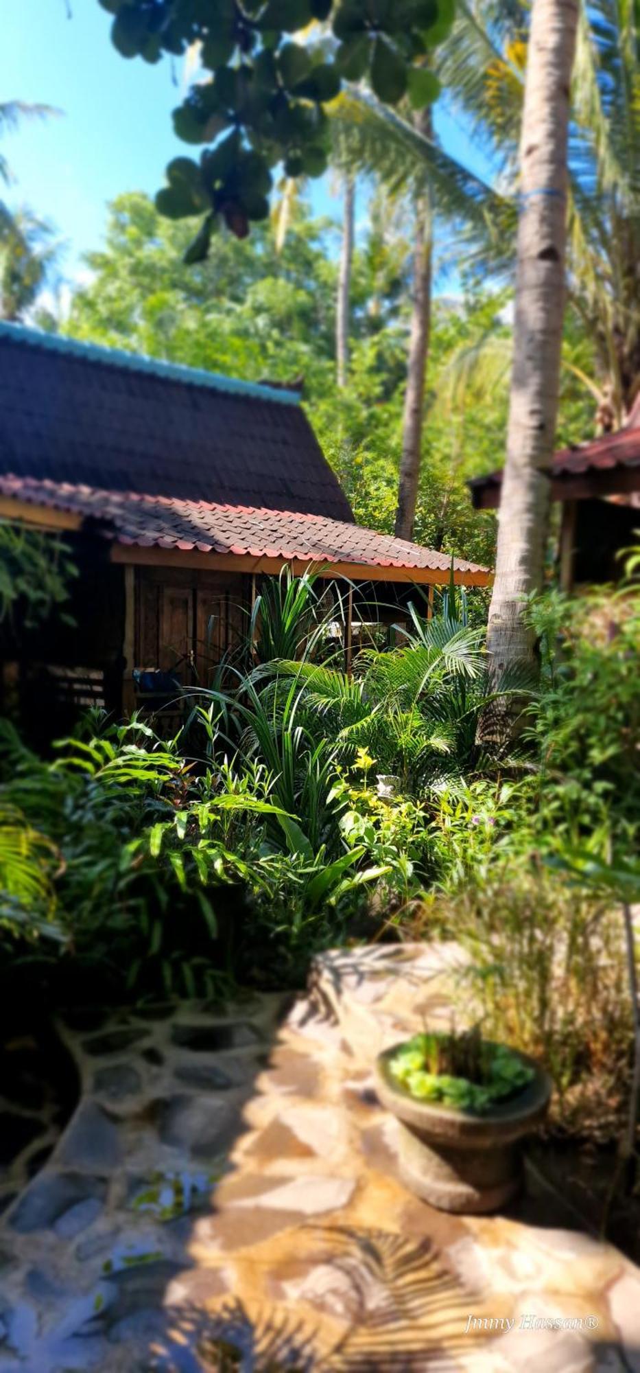 Villas Light House - Eco-Traditional Joglo Gili Trawangan Bagian luar foto