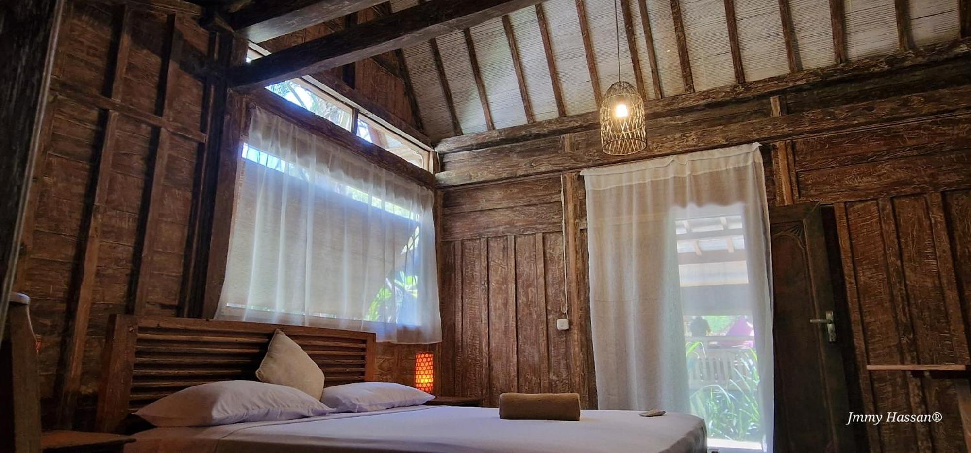 Villas Light House - Eco-Traditional Joglo Gili Trawangan Bagian luar foto