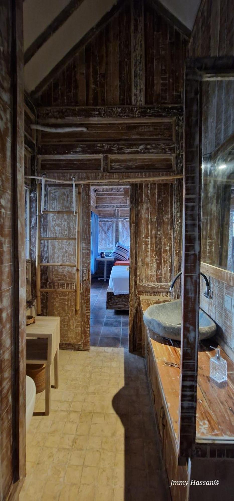 Villas Light House - Eco-Traditional Joglo Gili Trawangan Bagian luar foto