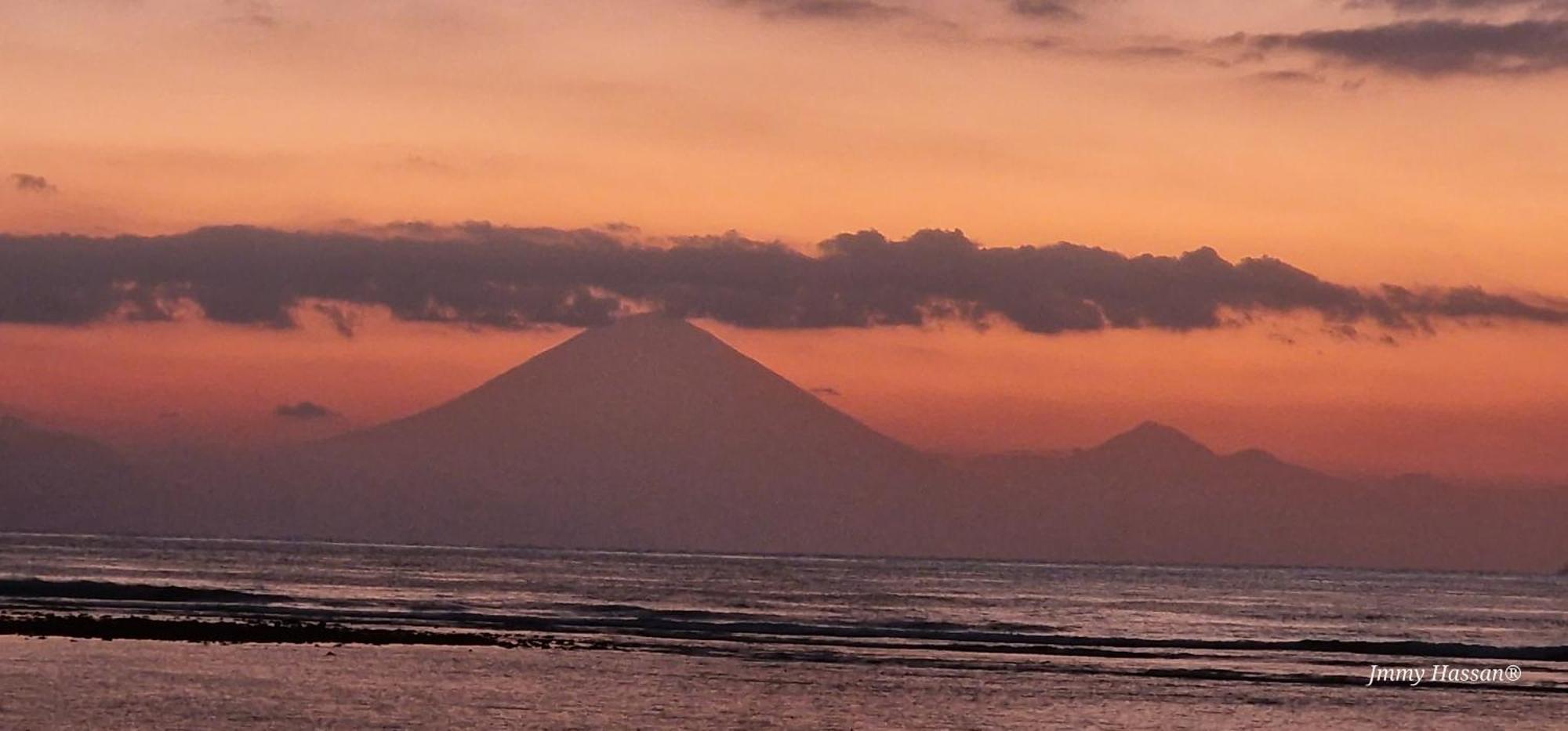 Villas Light House - Eco-Traditional Joglo Gili Trawangan Bagian luar foto