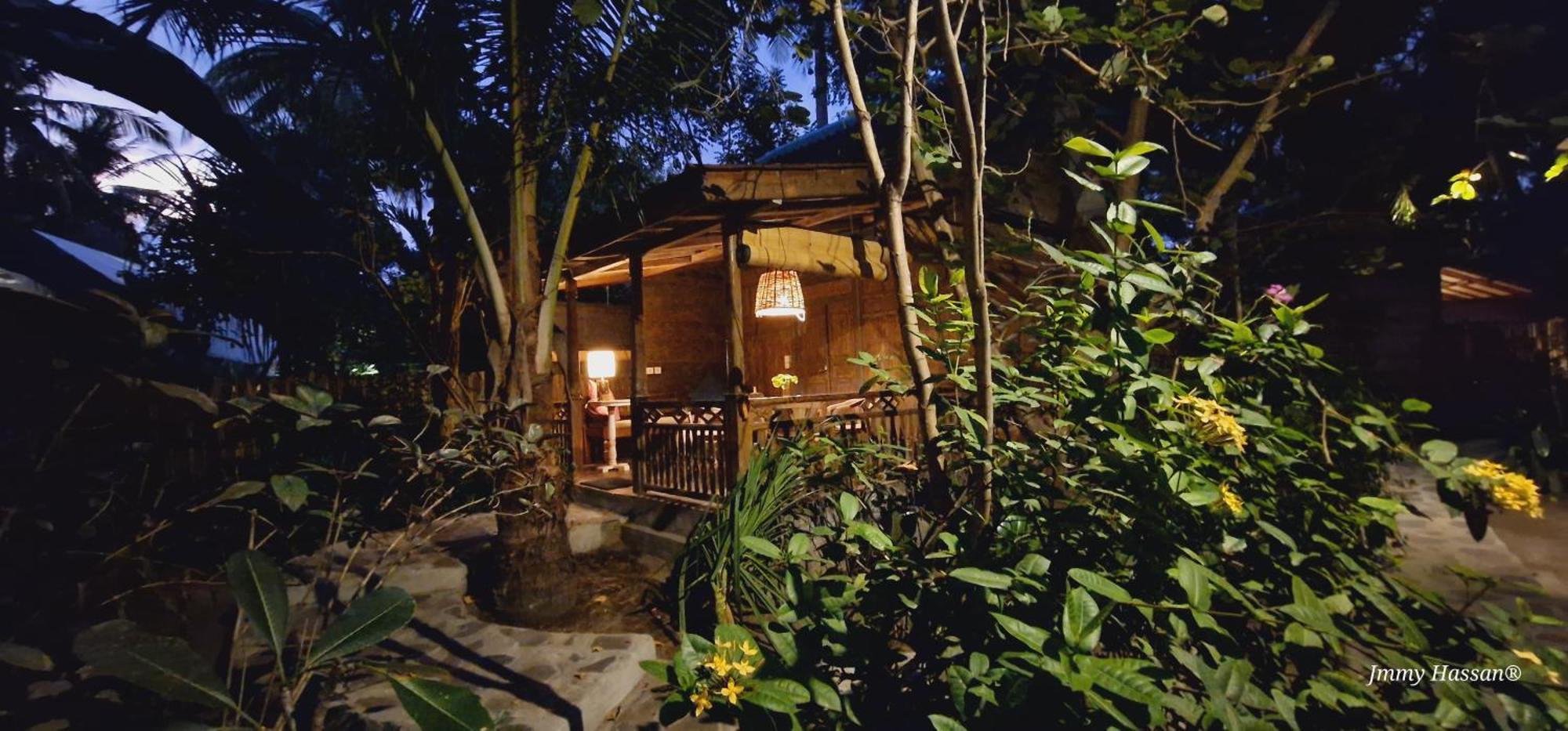 Villas Light House - Eco-Traditional Joglo Gili Trawangan Bagian luar foto